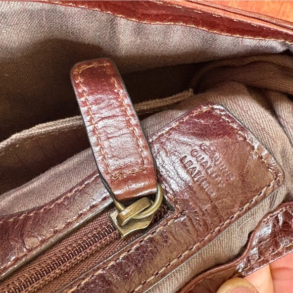 Fossil Leather Messenger Bag - Picture 12 of 16